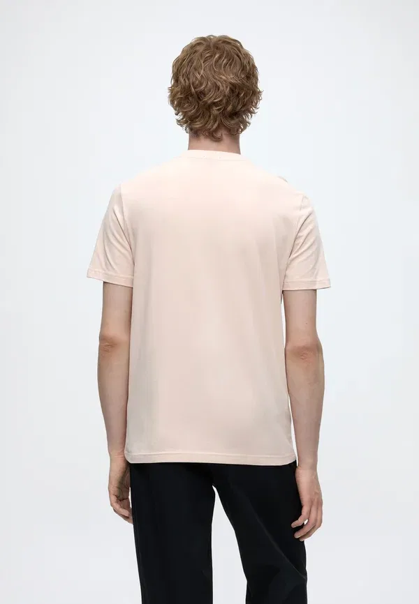 Футболка базовая Boss Tee, светло-персиковый — фото 3
