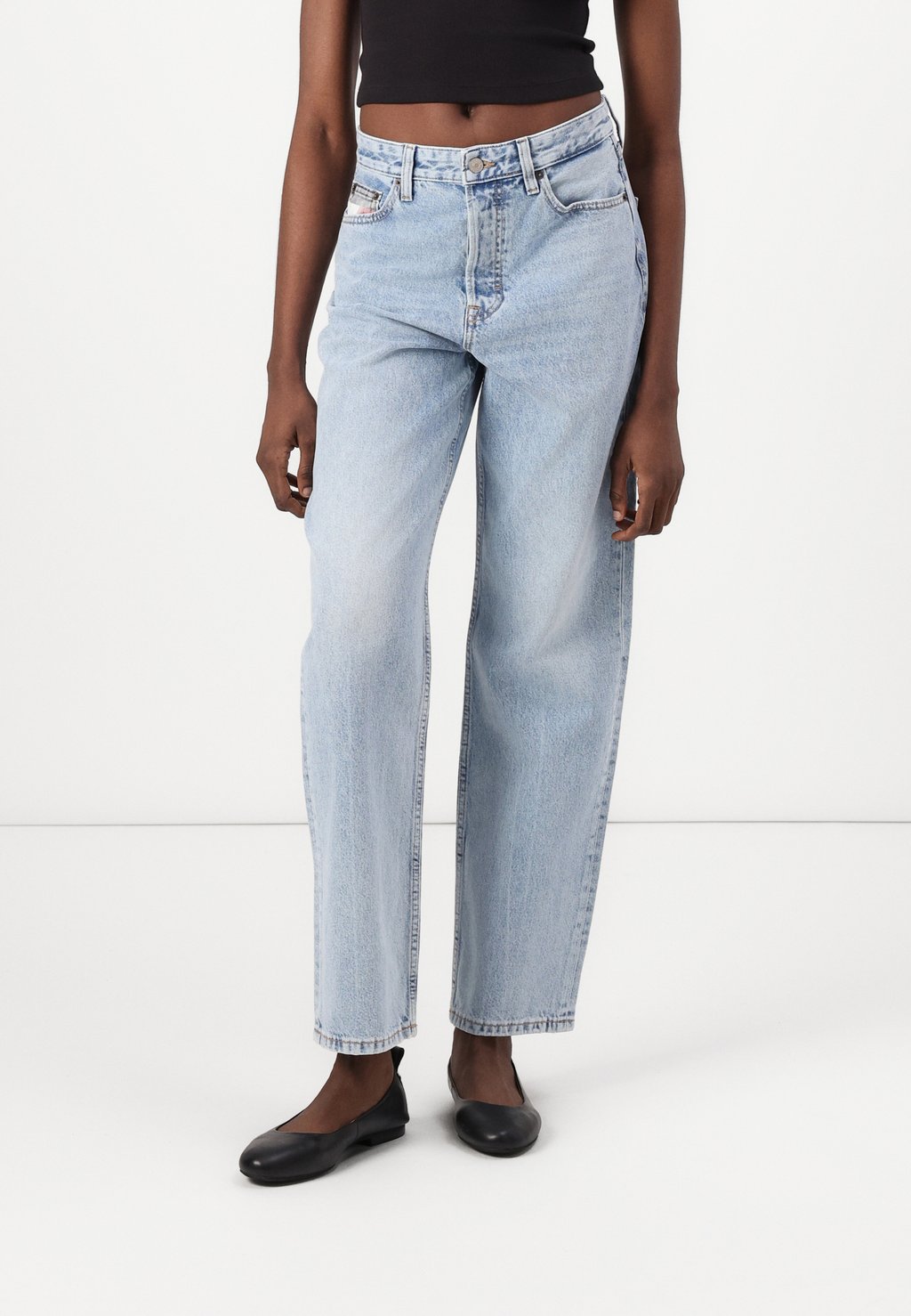 

Джинсы прямого кроя LAYLA SLIM Tommy Jeans, цвет Denim Mid Light Blue