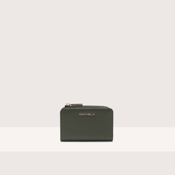 

Кошелек Coccinelle Metallic Soft, цвет Alga