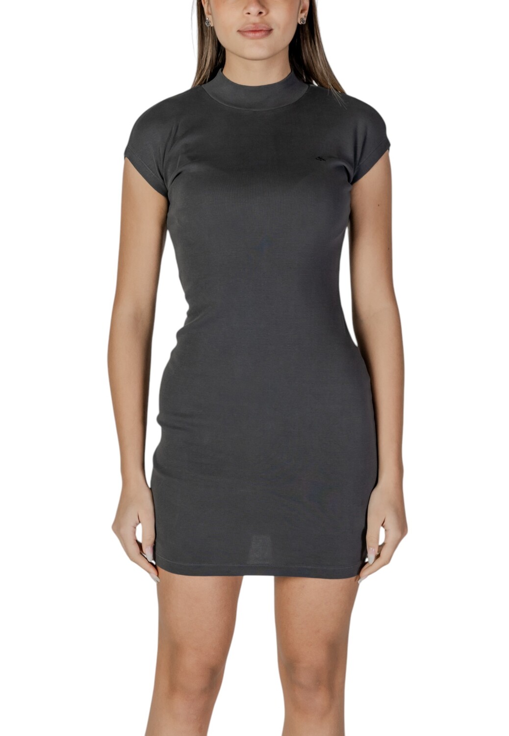 

Платье Calvin Klein Jeans с короткими рукавами, черный