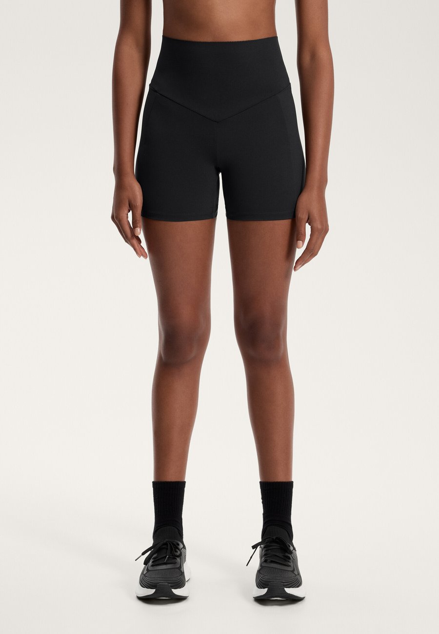 

Спортивные шорты OYSHO COMPRESSIVE POCKET HIGH RISE 10cm HOT PANT, Black
