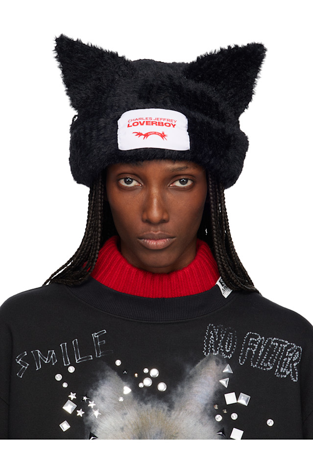 

Пушистая толстая шапочка с ушками Charles Jeffrey Loverboy, черный