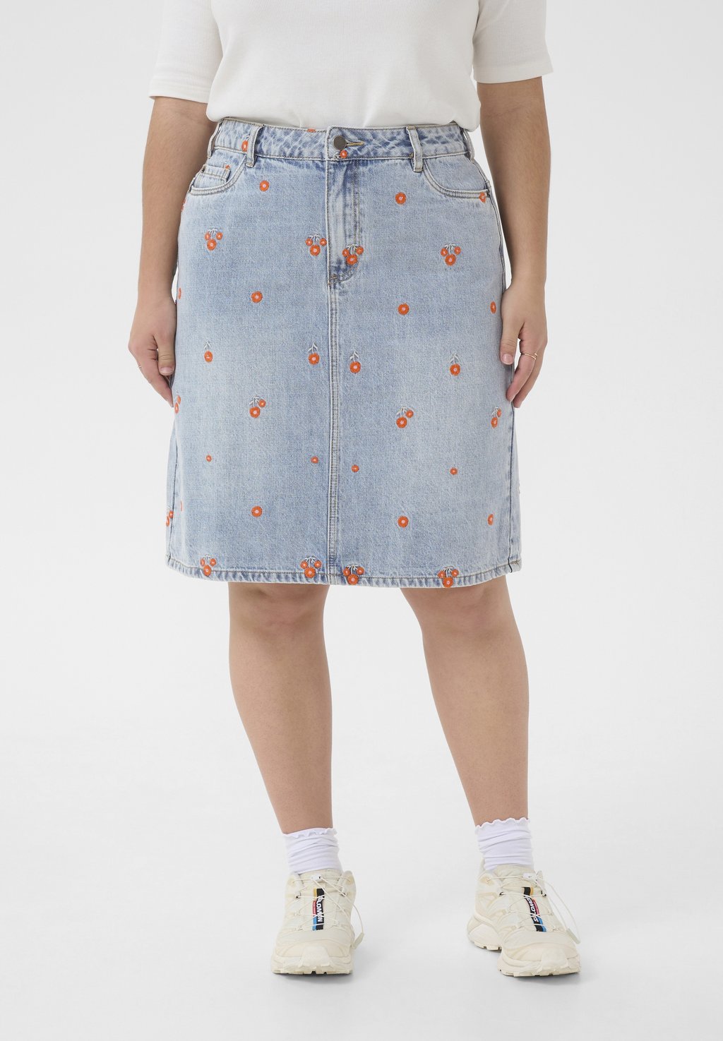 

Джинсовая юбка Kaffe Curve, цвет Blue Denim Red Flower Emb.