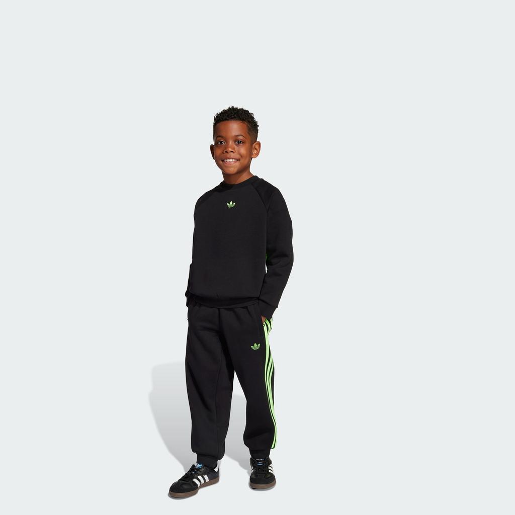 Спортивный комплект Casual Sportswear 2 Piece Set Adidas, черный/зеленый — фото 2
