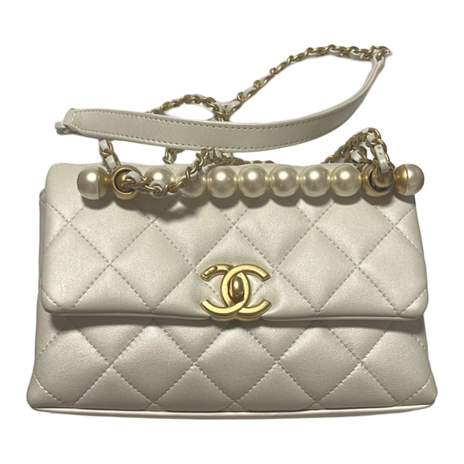 

CHANEL Женская сумка на одно плечо из ягнячьей кожи среднего размера жемчужно-белая