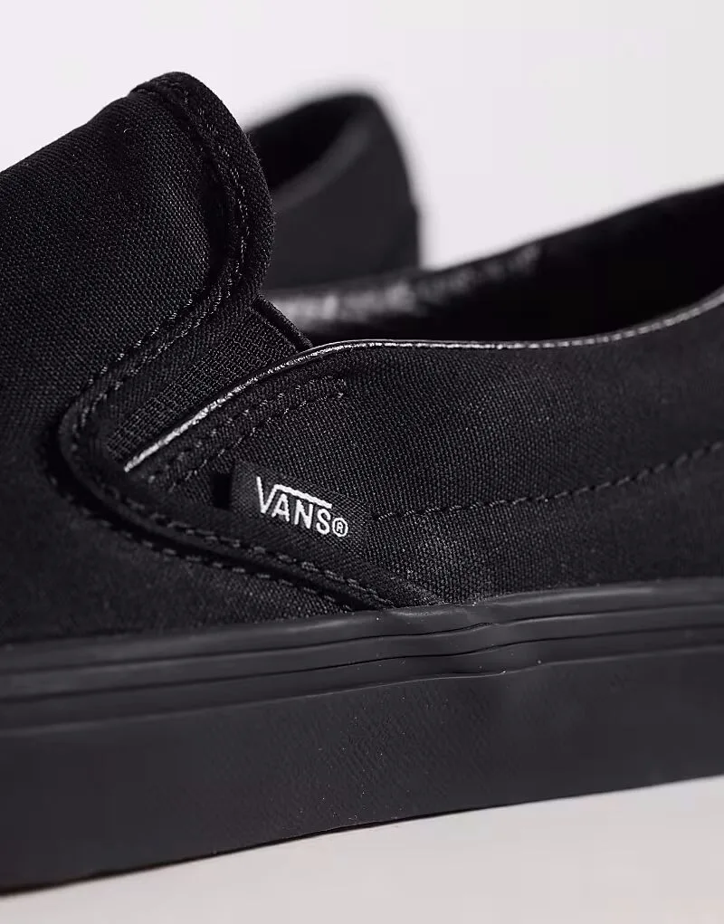 Кроссовки Vans Slip-On в полностью черном цвете — фото 4
