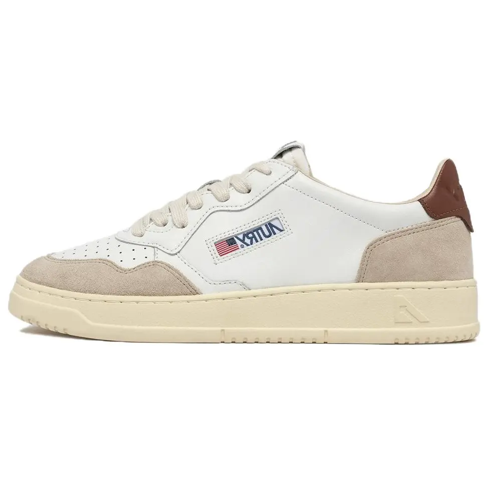 

Кроссовки AUTRY Medalist Skateboarding Low-top, белый/коричневый