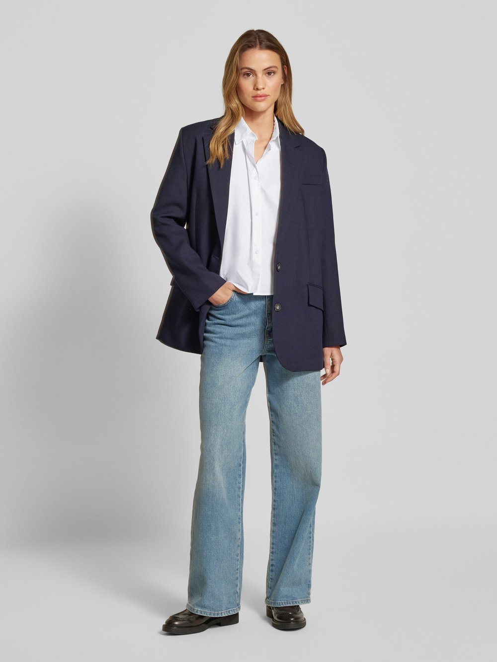

Блузка-рубашка прямого кроя с вышитым логотипом ARMANI EXCHANGE, белый