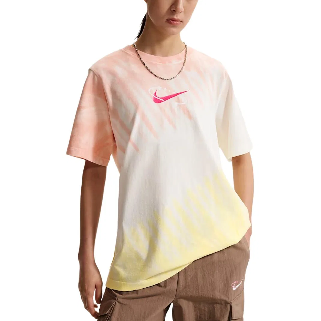 Футболка женская Light Green, круглый вырез, средняя посадка Nike — фото 4