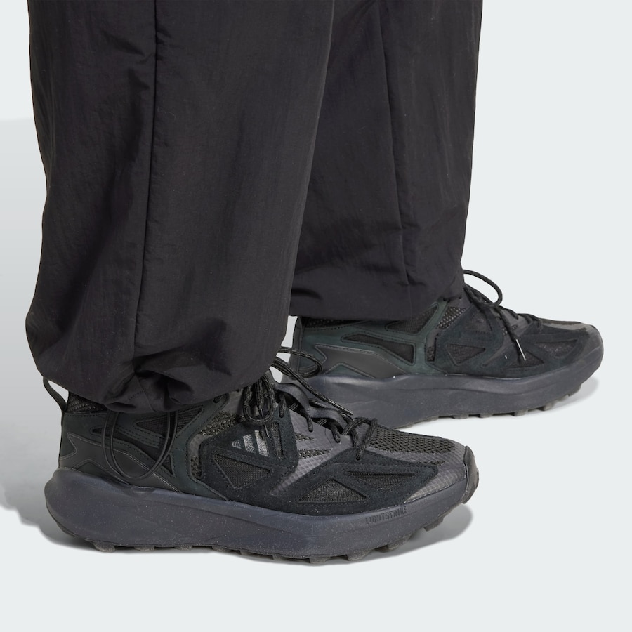 Свободные спортивные брюки ADIDAS SPORTSWEAR Essential, черный — фото 4
