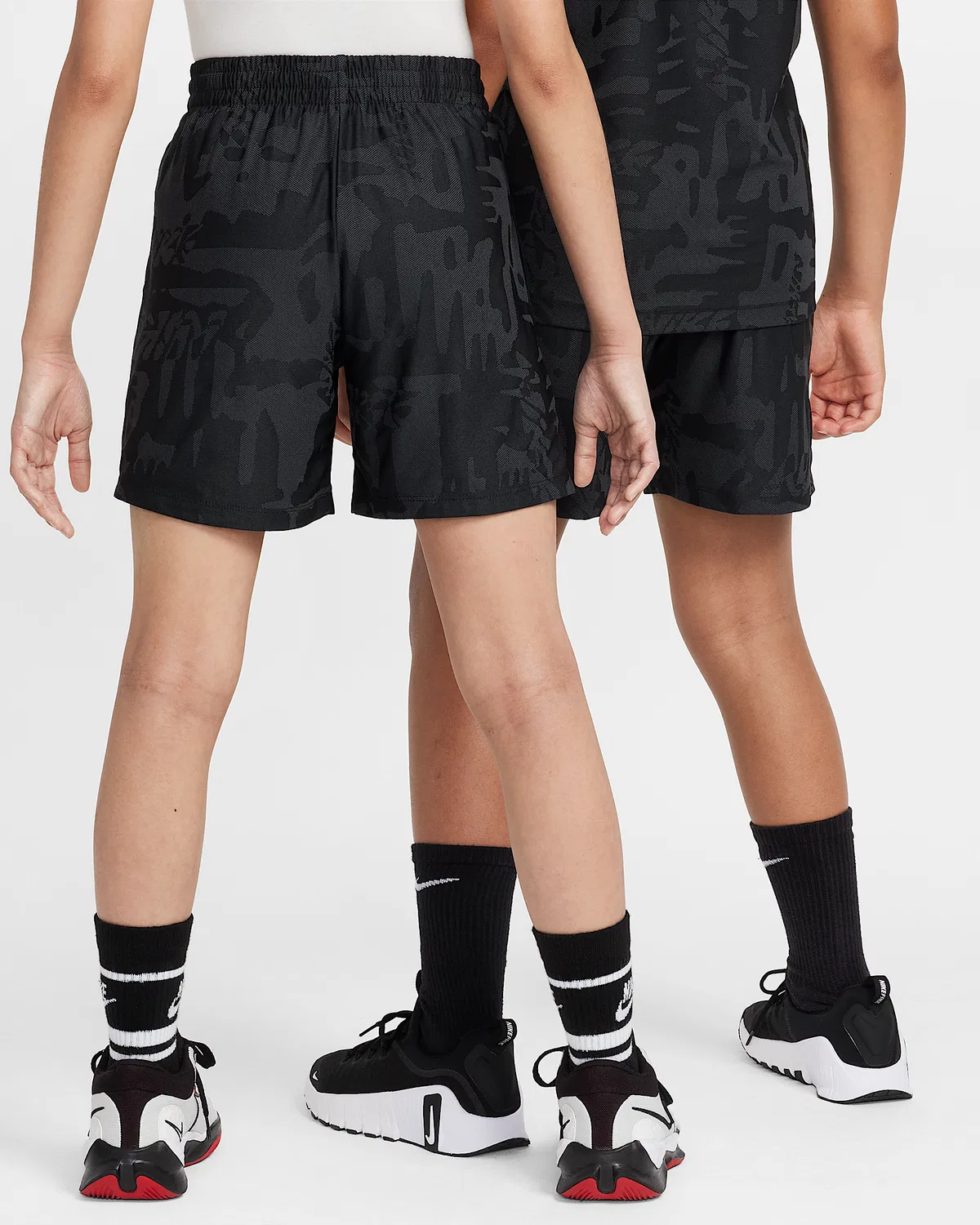 Детские шорты Nike Dri-FIT Big Kids' (Boys') Multi, Black/Black/White — фото 2