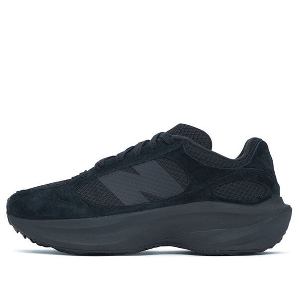 

Кроссовки warped runner 'black carbon' New Balance, черный