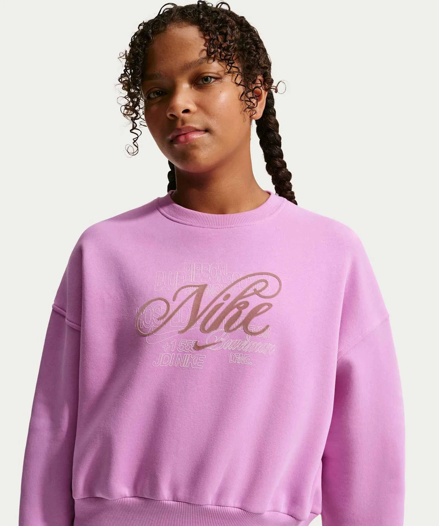 Детская флисовая толстовка Nike Sportswear Club Junior (для девочек) свободного кроя с круглым вырезом IF1727-503 светло-пурпурного цвета