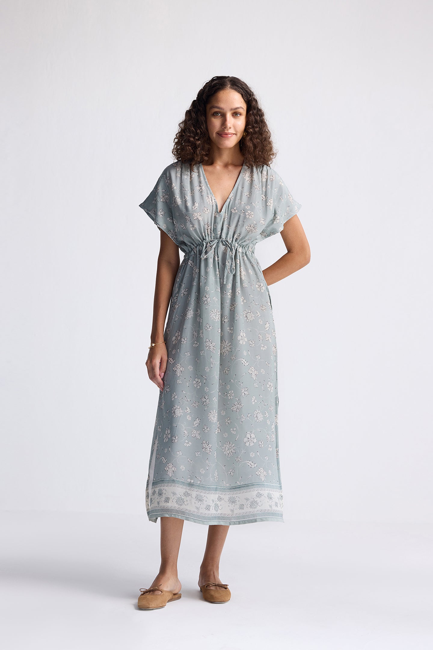 

Платье макси со сборками в цвете Sage Green Reistor