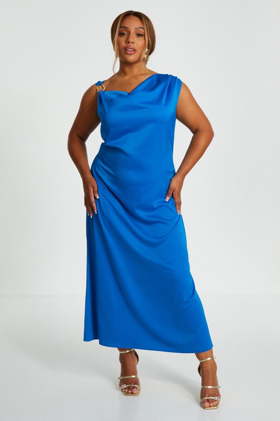 

Платье Curve Blue Midaxi с асимметричным вырезом-хомутиком QUIZ Clothing