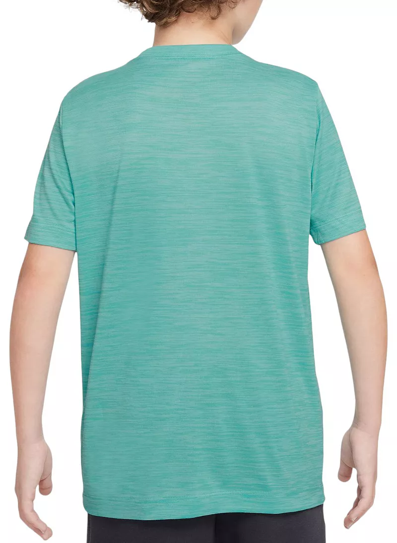 

Футболка Nike Sportswear Legend Dri-FIT для мальчиков, цвет Green Frost