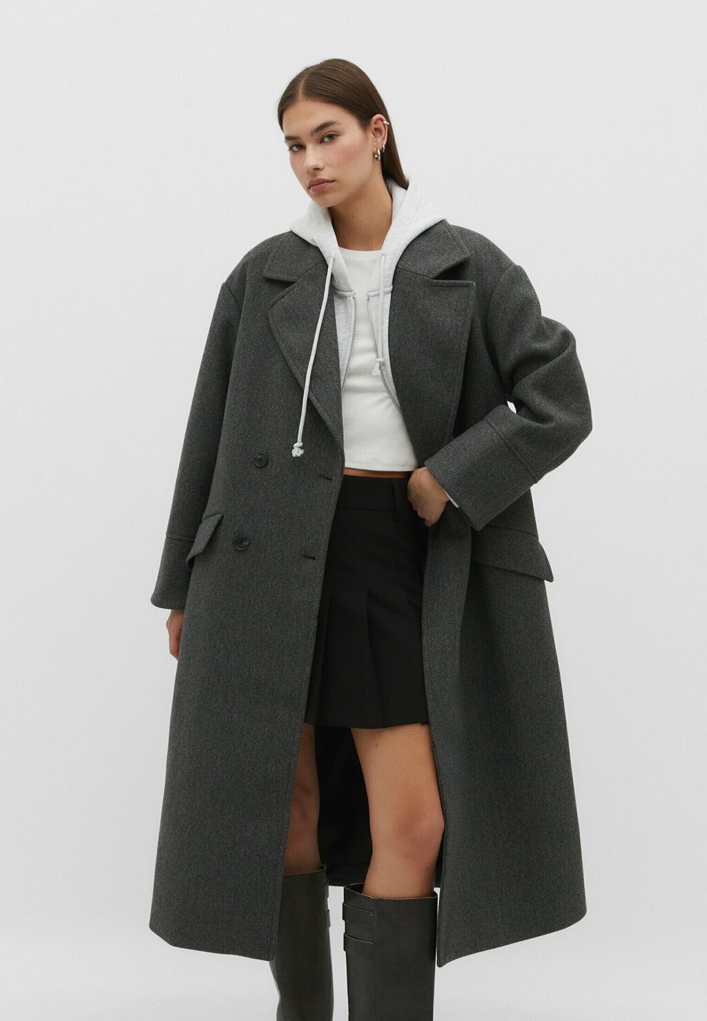 

Пальто классическое SOFT-TOUCH Stradivarius, цвет dark grey