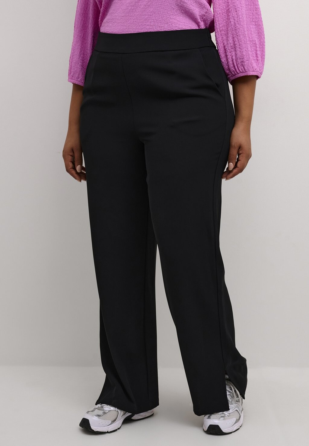 

Брюки SIGNE Kaffe Curve, цвет black deep