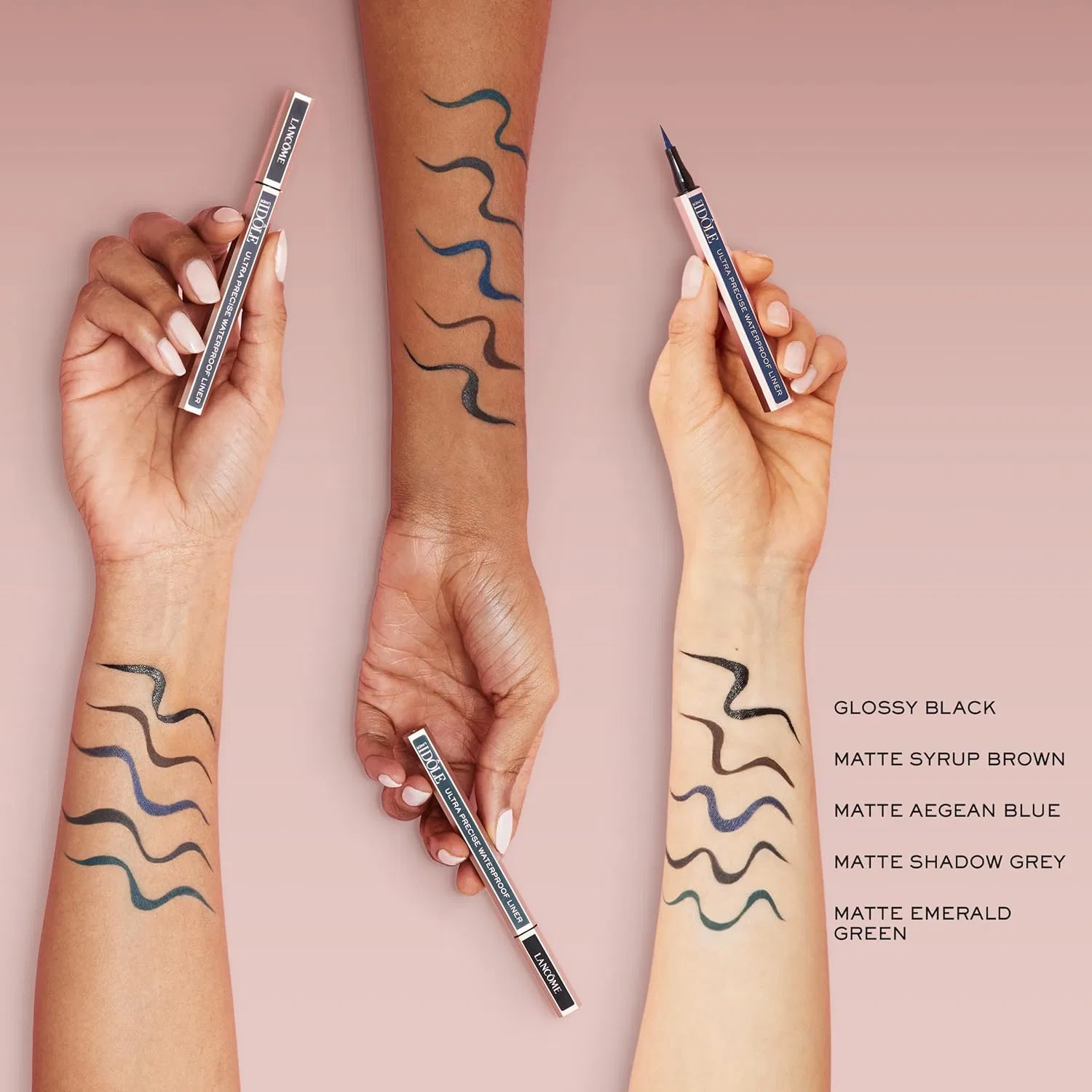 Водостойкая жидкая подводка для глаз «Lash Idôle Liner» от Lancôme Lancôme, 01 Glossy Black Waterproof — фото 4