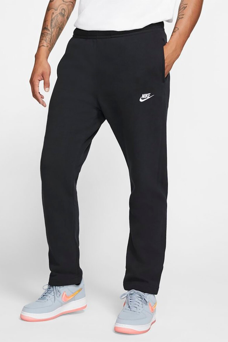 

Спортивные брюки с вышитым логотипом Nike, черный