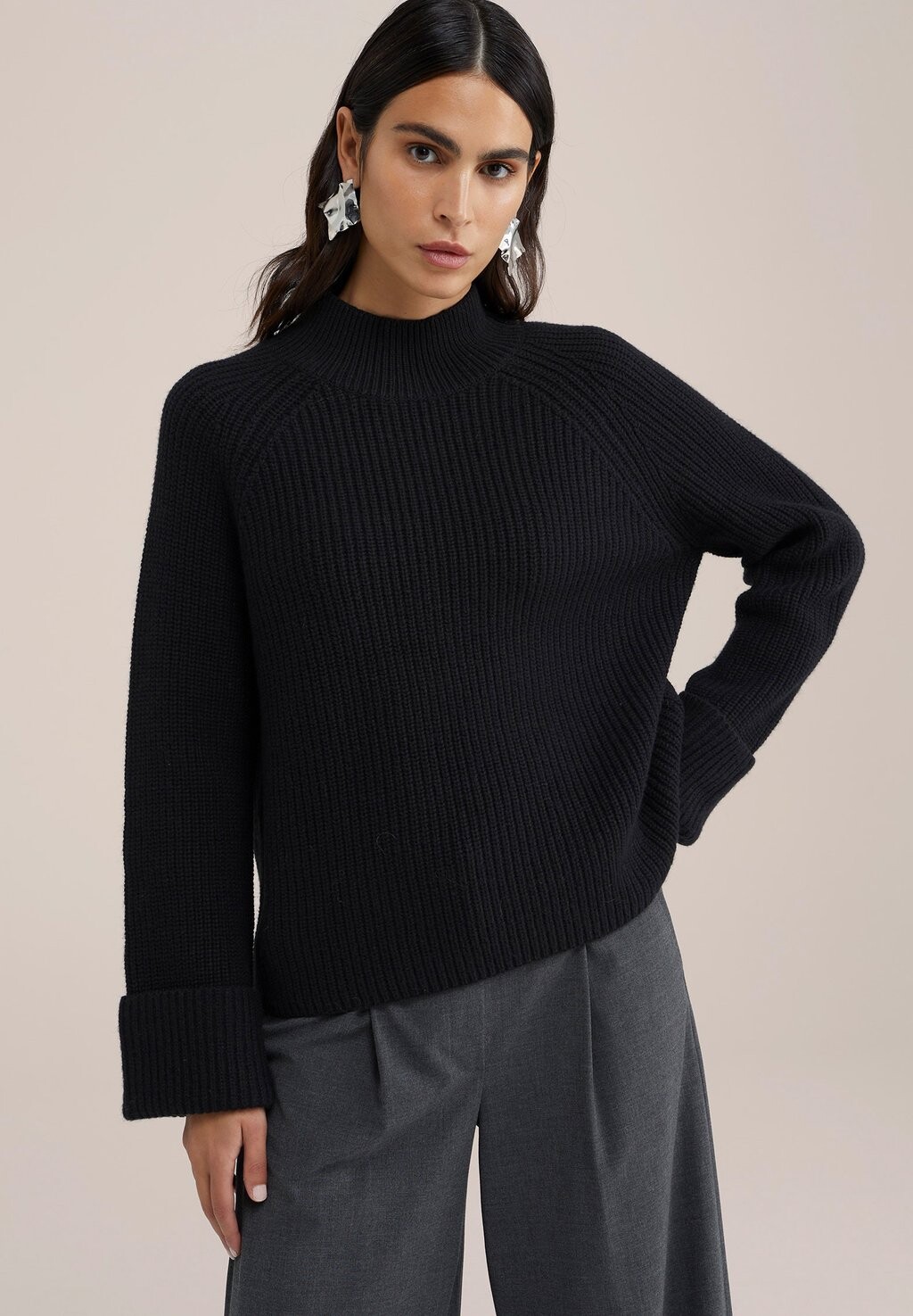 

Свитер Studio WE Fashion, черный