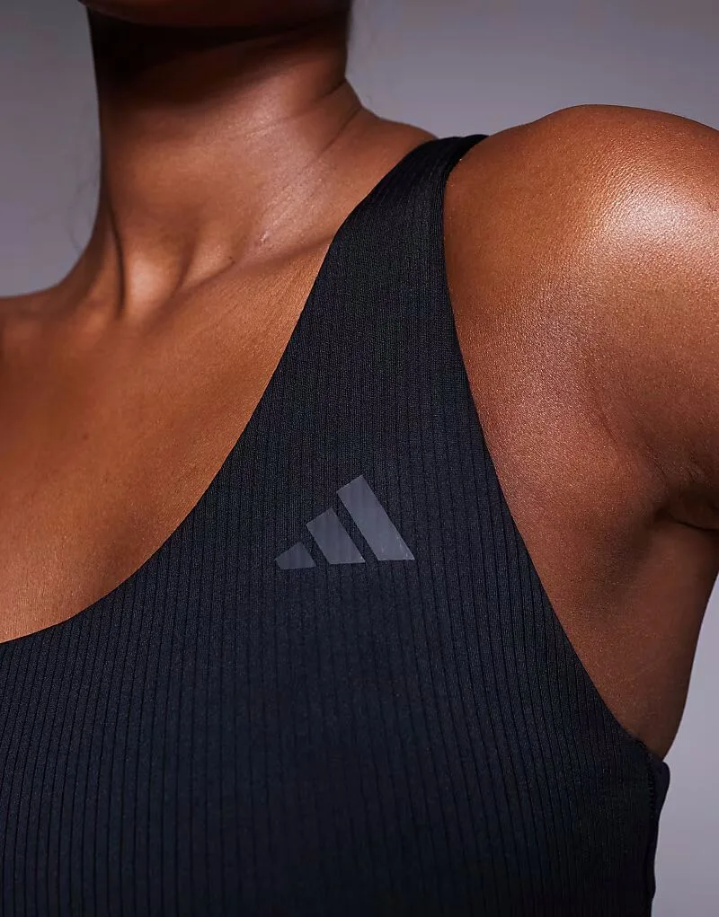 Adidas performance Спортивный бюстгальтер Adidas Training Optime с ребристой текстурой и легкой поддержкой, на одно плечо, черный — фото 4