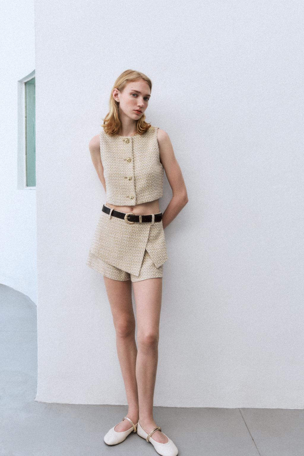 

Текстурированный укороченный жилет ZARA, цвет Ecru/Beige
