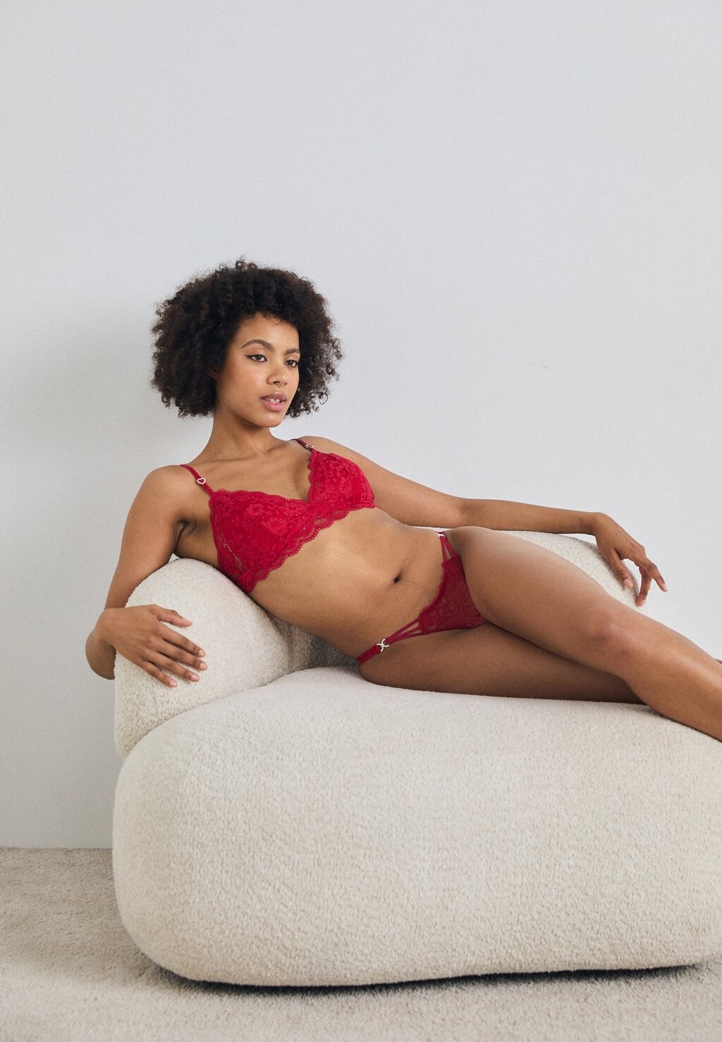 

Треугольный бюстгальтер BRALETTE IRIS Lindex, красный