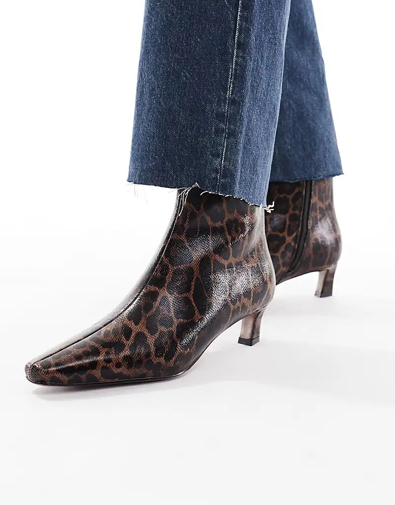 Ботильоны Schuh на каблуке-рюмочке с леопардовым принтом