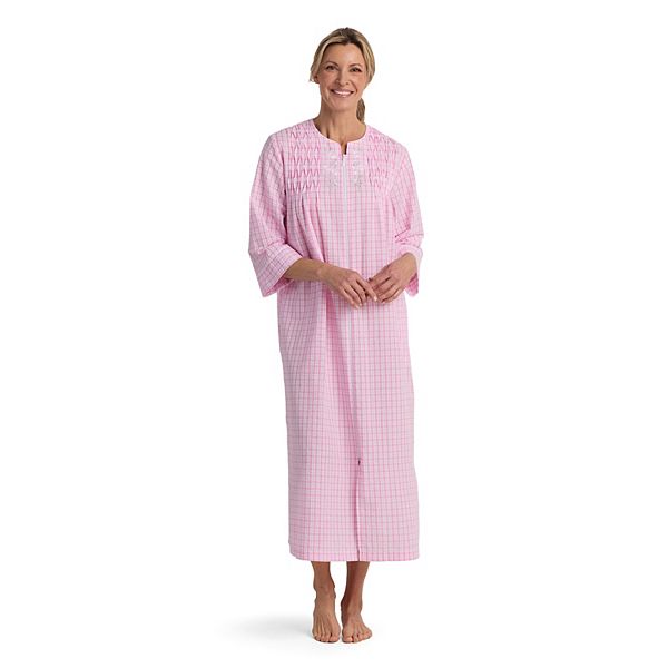 

Небольшой длинный халат из жатой ткани на молнии Miss Elaine Essentials, Pink Check