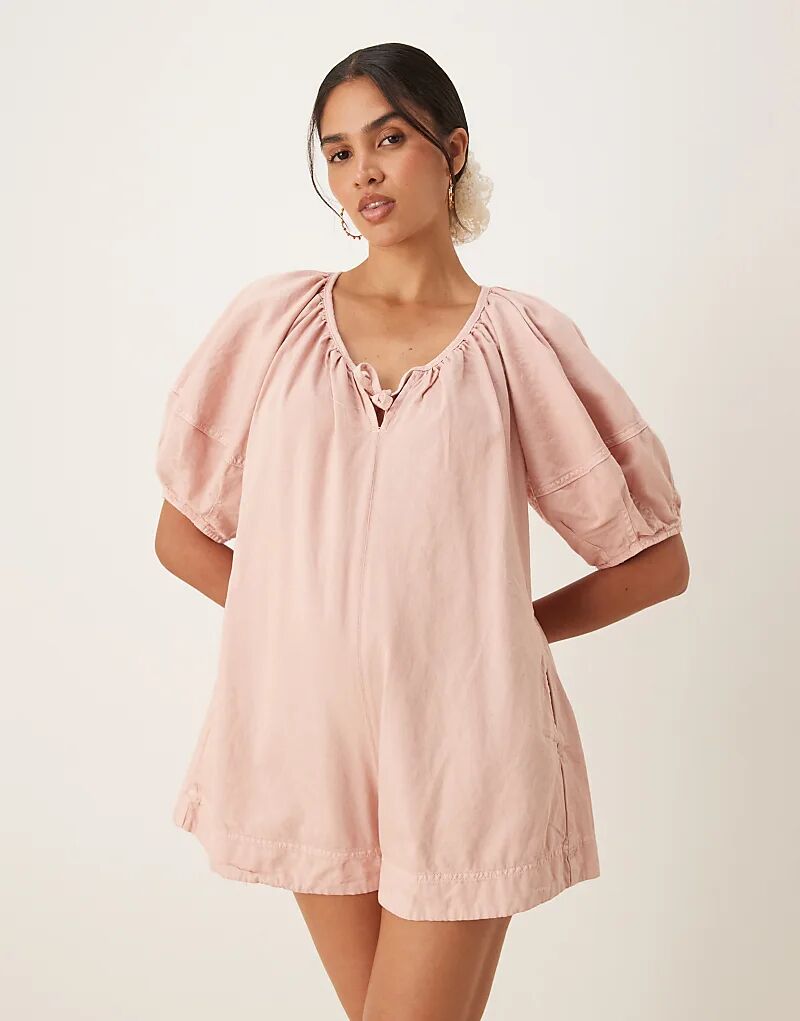 

Мягкий джинсовый комбинезон ASOS DESIGN с рукавами-фонариками розового цвета