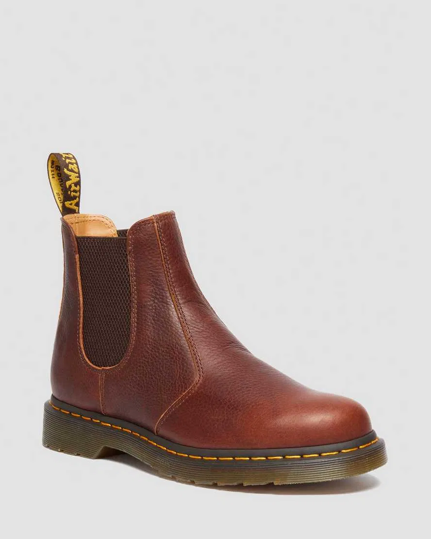 2976 Ботинки Челси из кожи Ambassador Dr Martens, коричневый