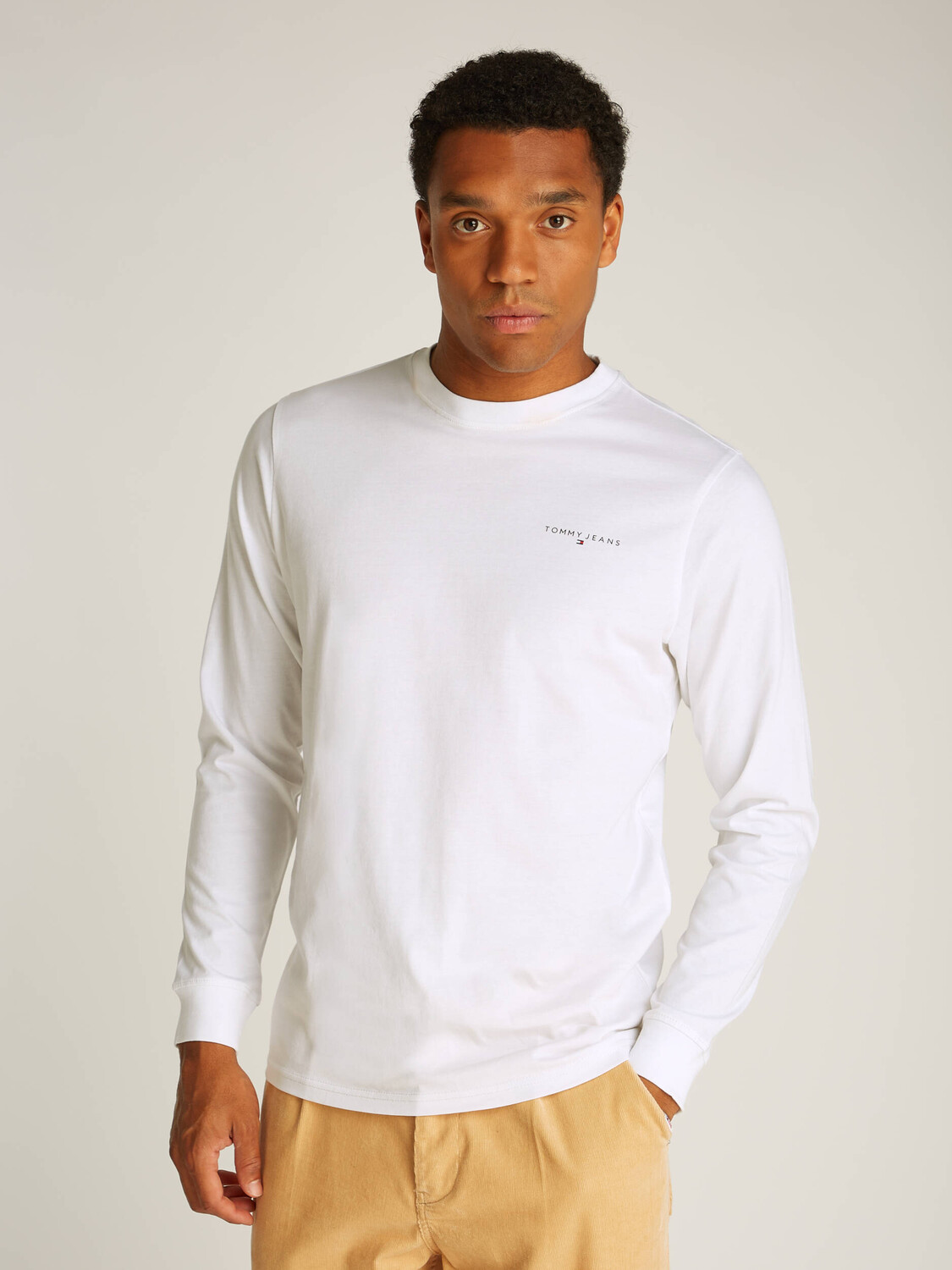 

Лонгслив Tommy Jeans Slim Fit, белый