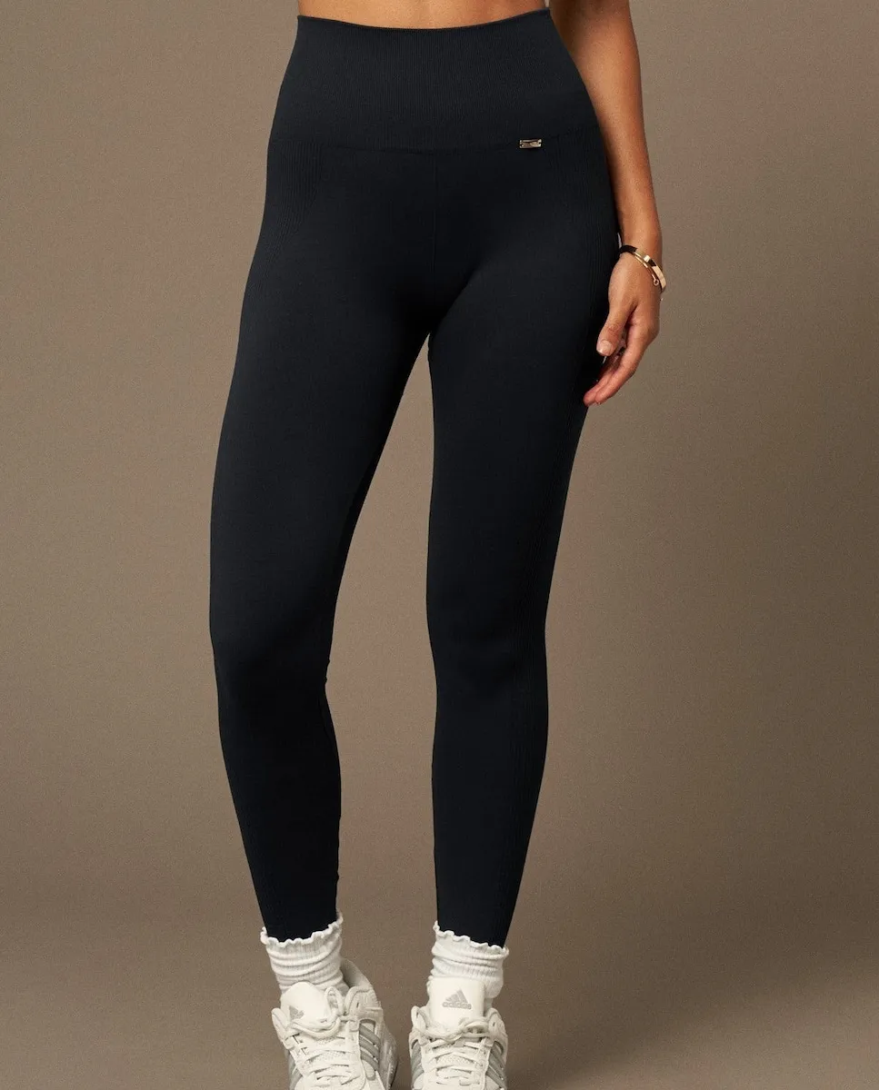 

Леггинсы для спорта женщин из переработанной ткани Believe Athletics, черный