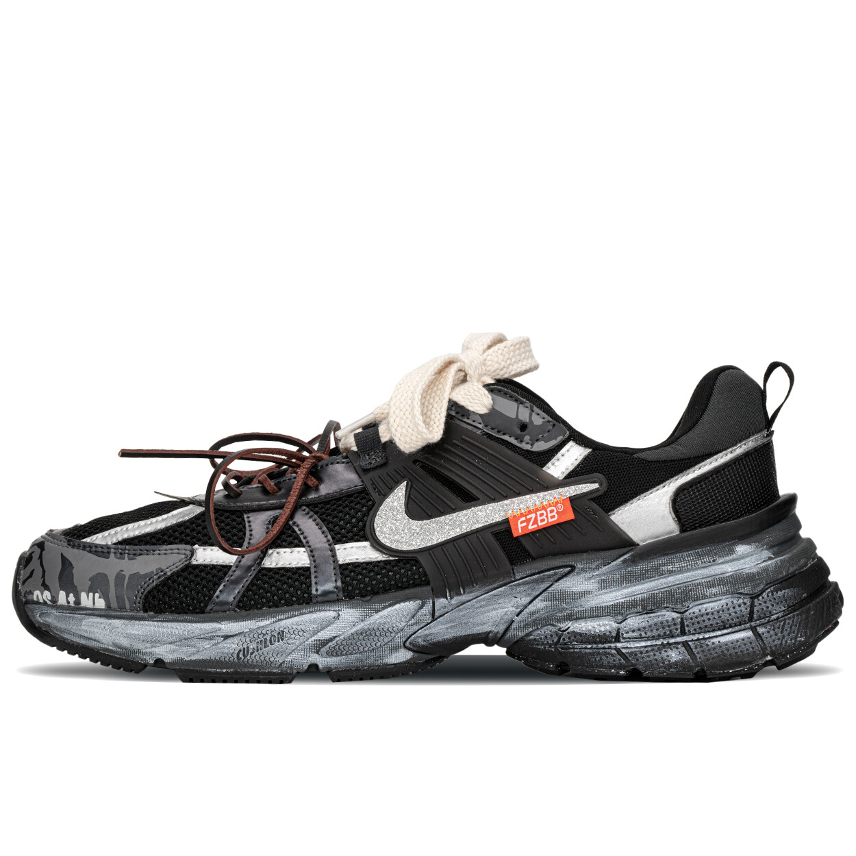 

Кроссовки для бега V2K Run мужские с низким верхом, черные/серые Nike