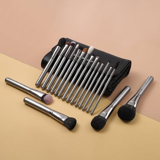 Набор Eigshow Beauty Magician Series из 18 кистей Galaxy Silver — фото 2