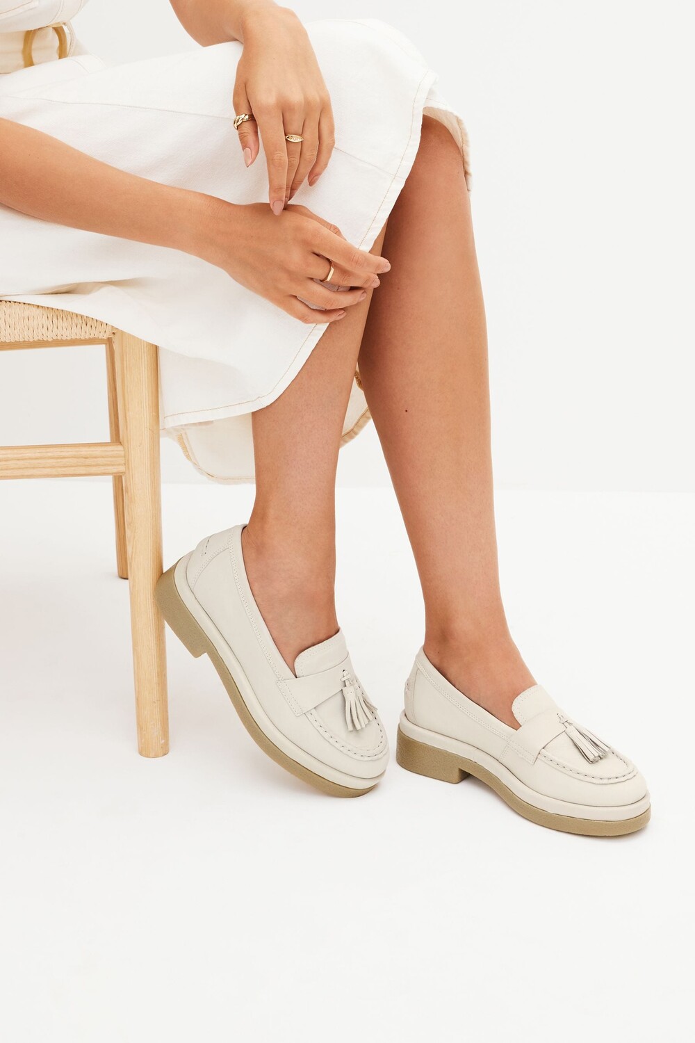 

Кожаные лоферы Forever Comfort с бахромой на толстой подошве Next, бежевый