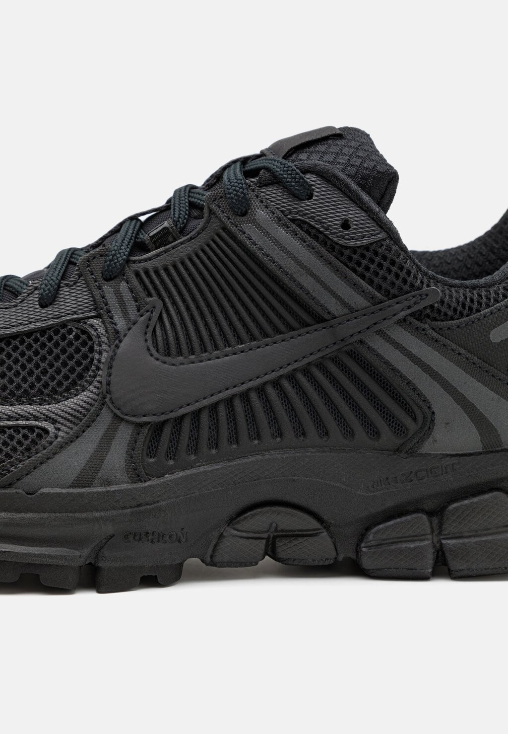 Кроссовки Zoom Vomero 5 Unisex Nike, черные — фото 4