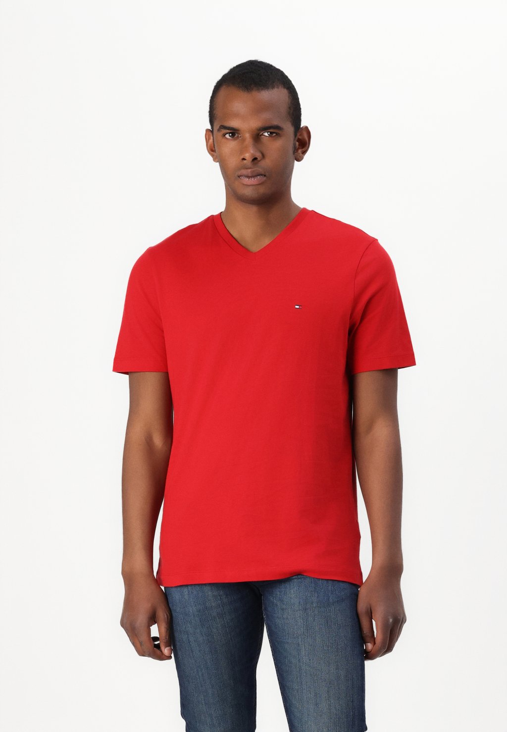 

Базовая футболка ESSENTIAL V NECK TEE Tommy Hilfiger, красный