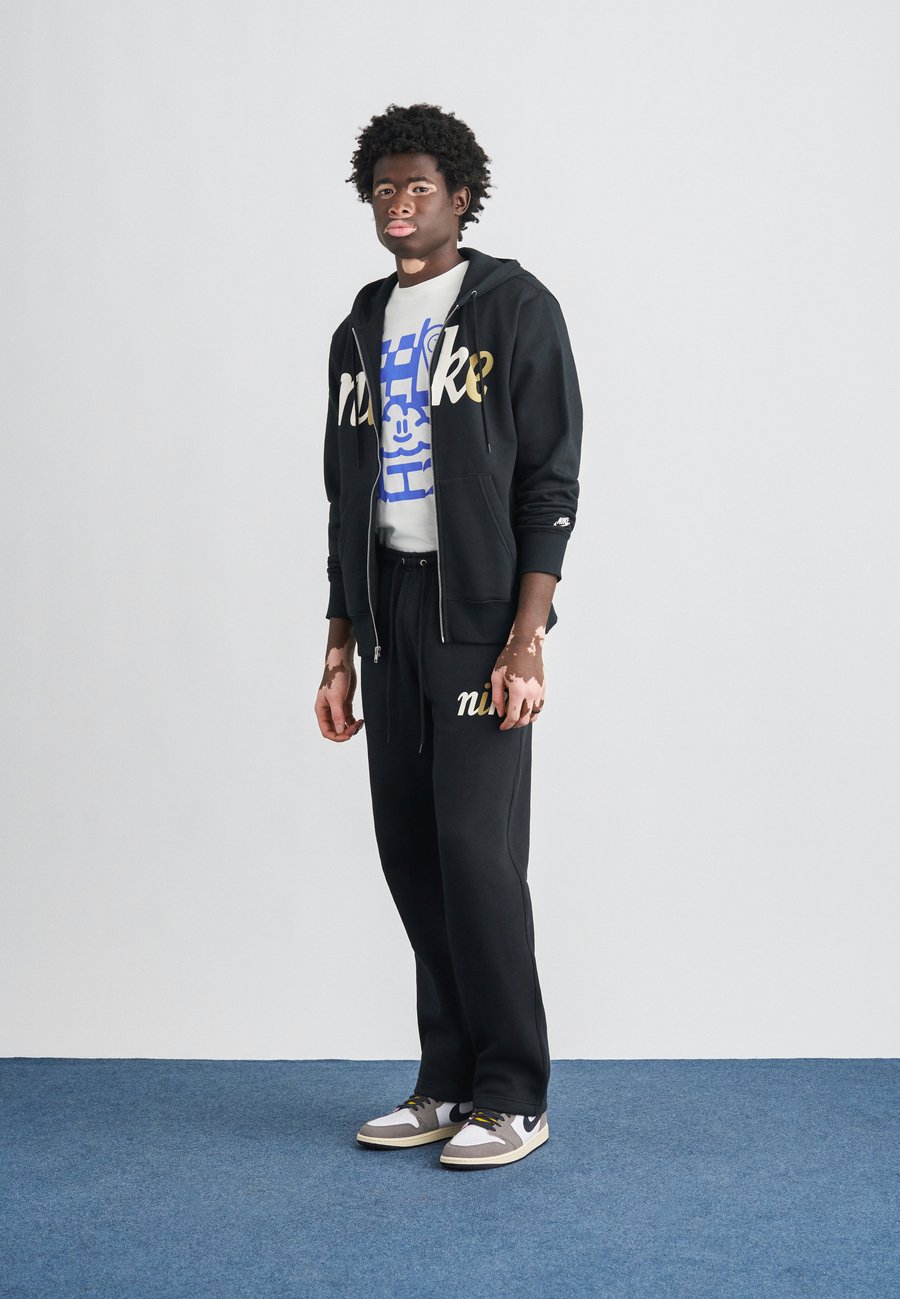 Толстовка Nike Sportswear CLUB HOOD, Black/Sail/Black — фото 2