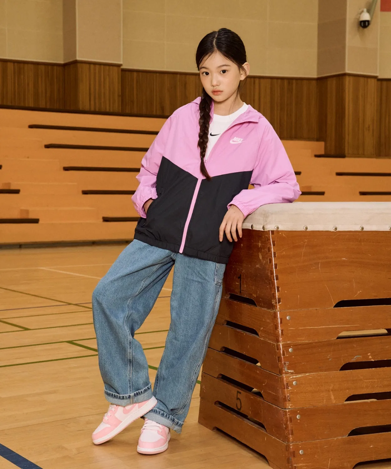 Куртка Nike Sportswear Windrunner детская с капюшоном, водоотталкивающая, полиэстер, фиолетовая — фото 3
