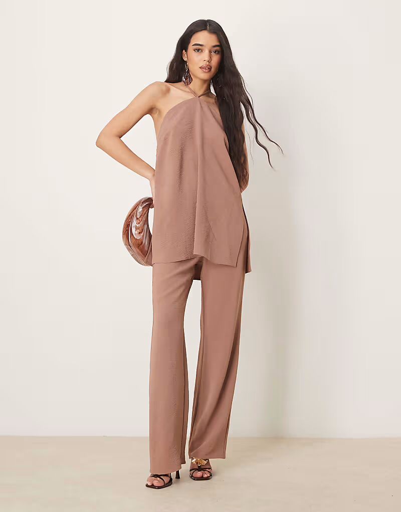 

Прямые брюки ASOS DESIGN от производителя цвета мокко