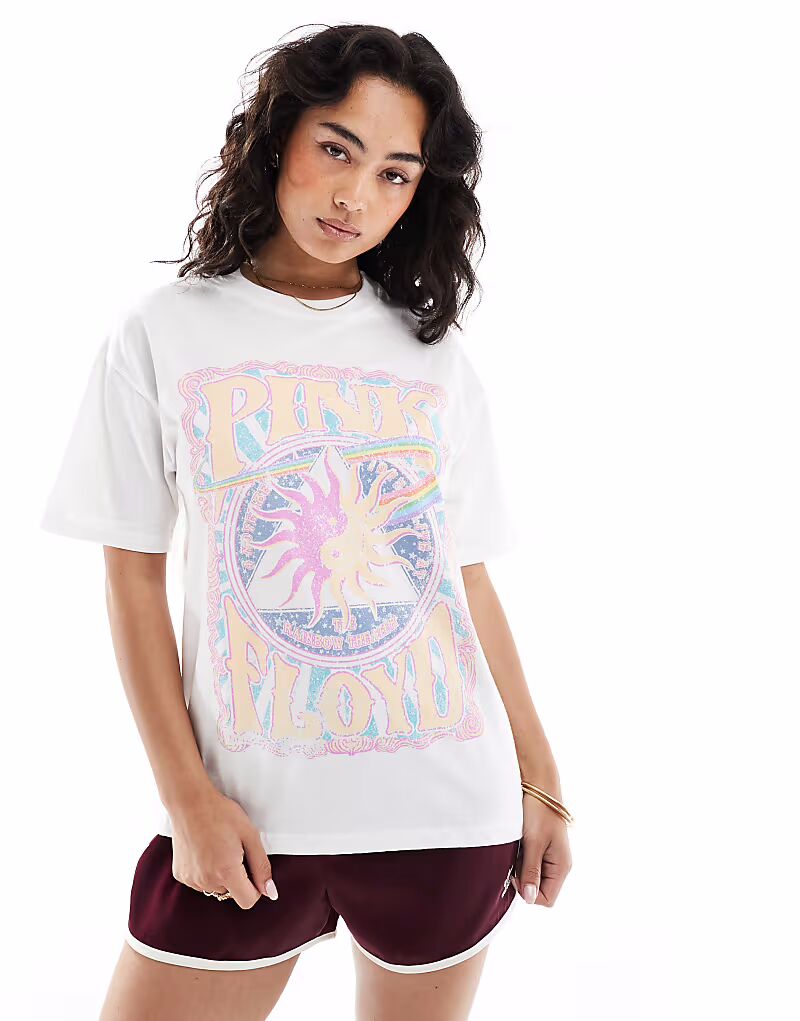 

Футболка с принтом Pink Floyd Pull&Bear цвета экрю