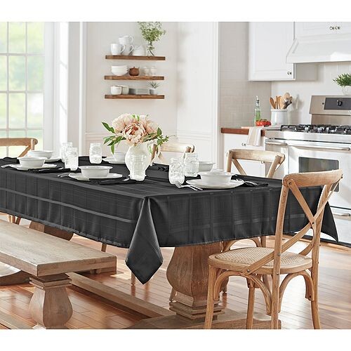 

Жаккардовая скатерть в клетку Elrene Elegance, 60 x 102 дюйма Elrene Home Fashions, цвет Black