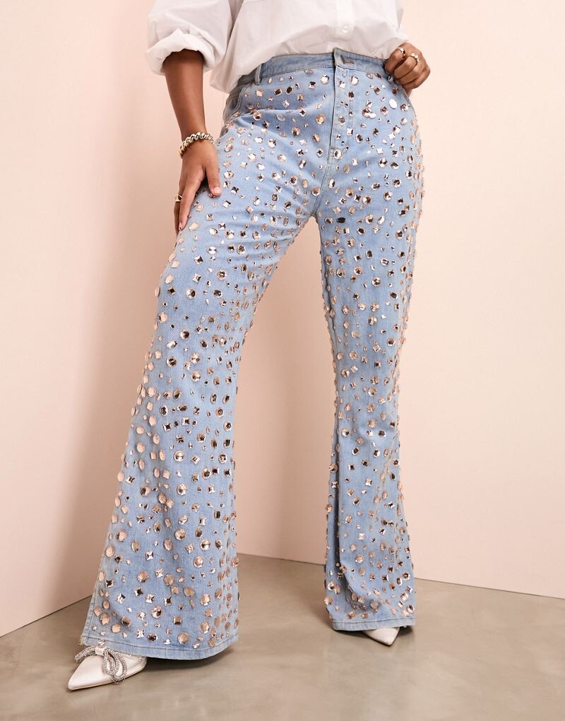 

Синие джинсовые расклешенные джинсы с украшением ASOS LUXE Curve