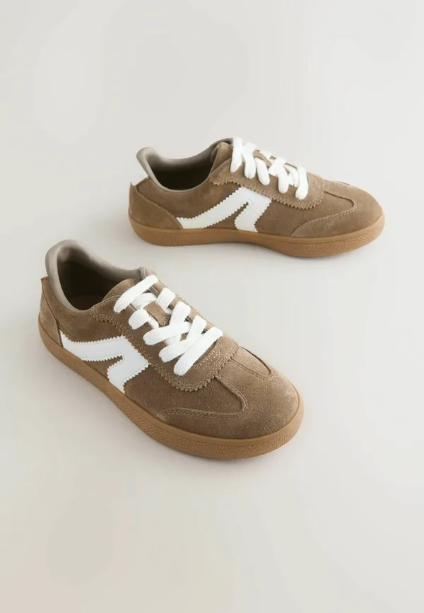Кроссовки на шнуровке стандартного кроя для повседневной носки Next, Brown Suede — фото 2