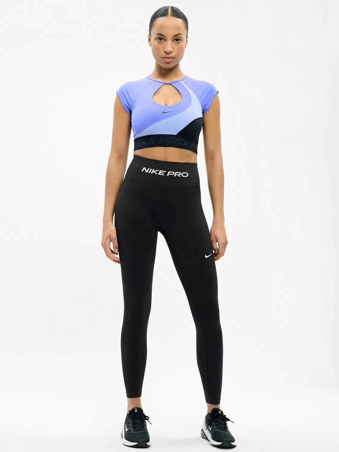 Спортивные легинсы NIKE Nike Pro черного цвета — фото 4