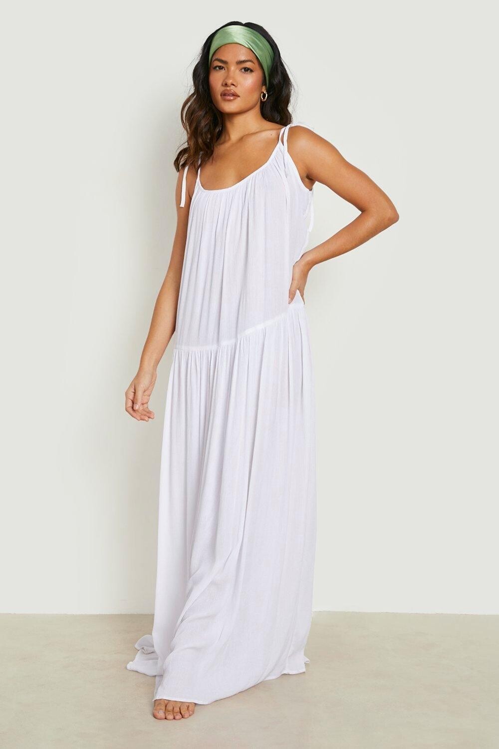 

Пляжное платье макси с мятыми бретелями и бретелями boohoo, белый
