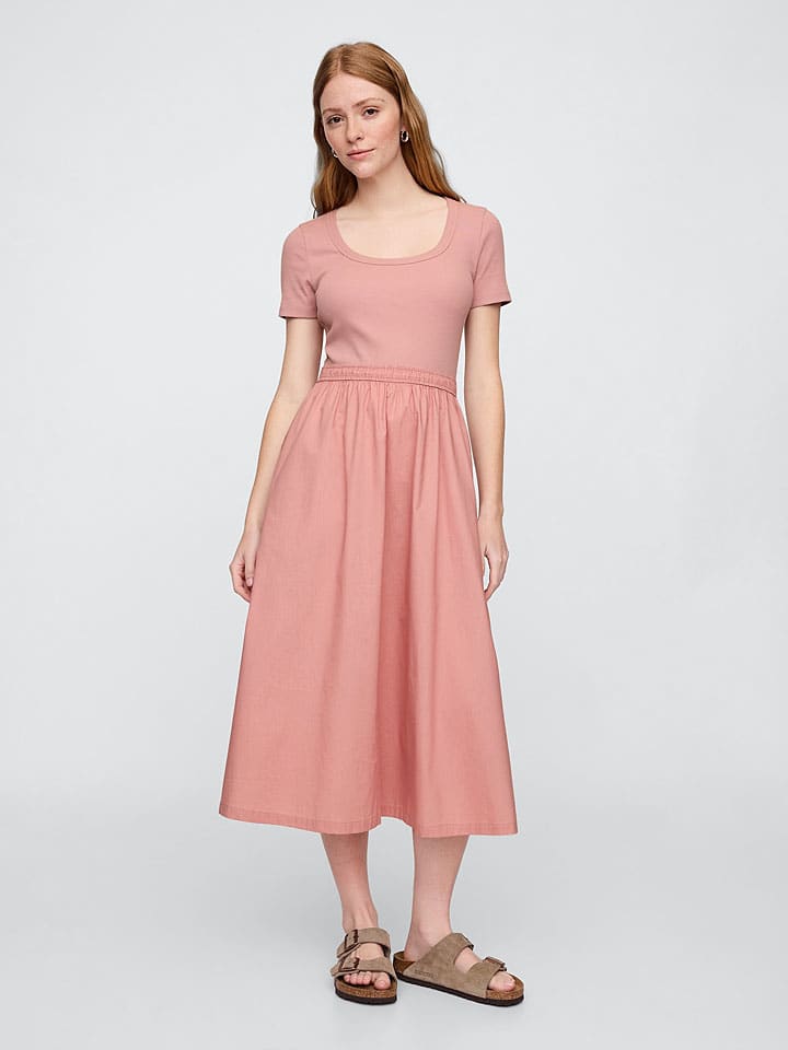 

Платье до колена GAP, розовый