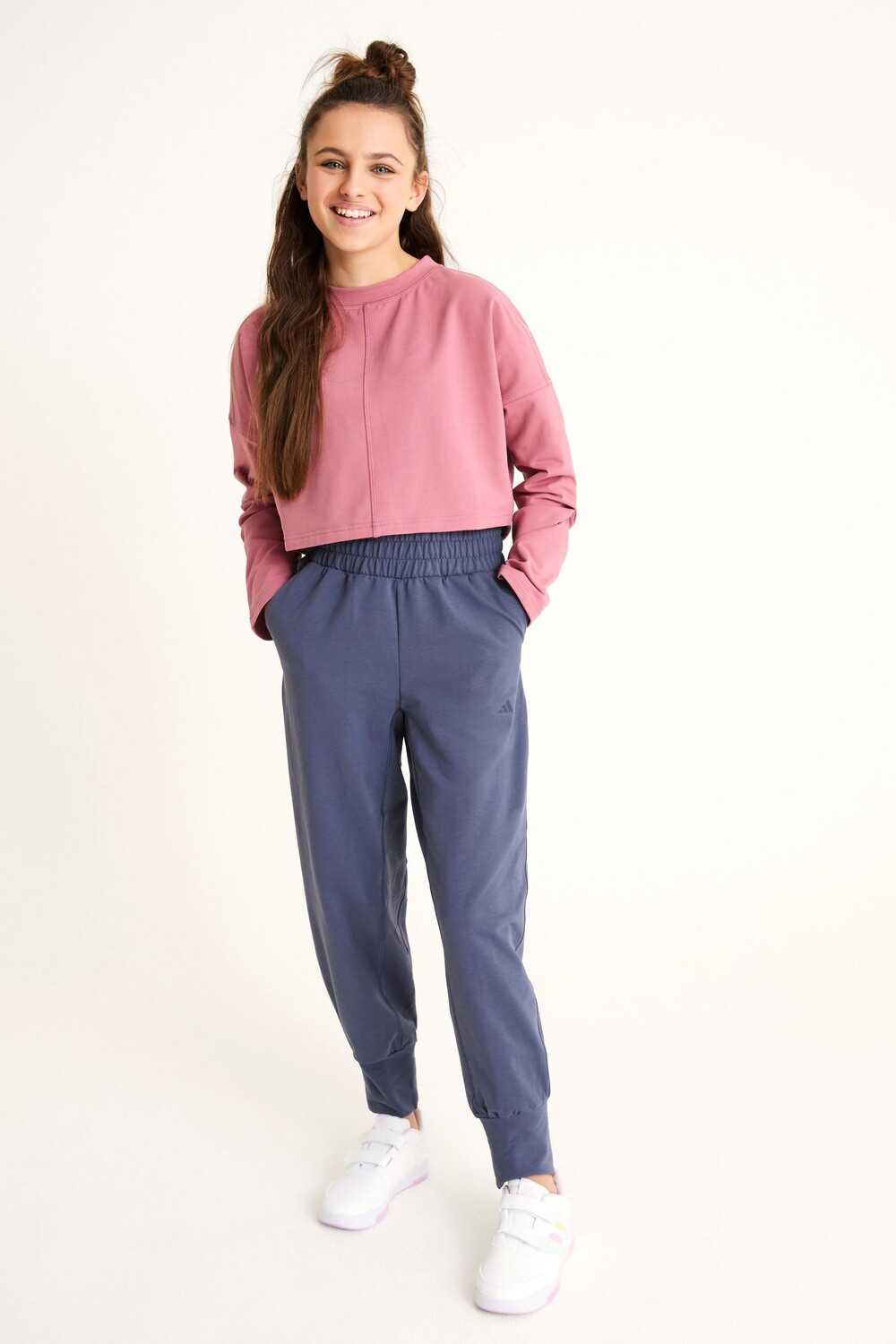 

Укороченная толстовка Junior Yoga AEROREADY adidas, розовый